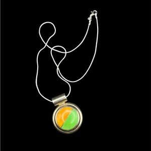 Vintage Sterling Silver Spiny Oyster Gaspeite Mexico Pendant Necklace